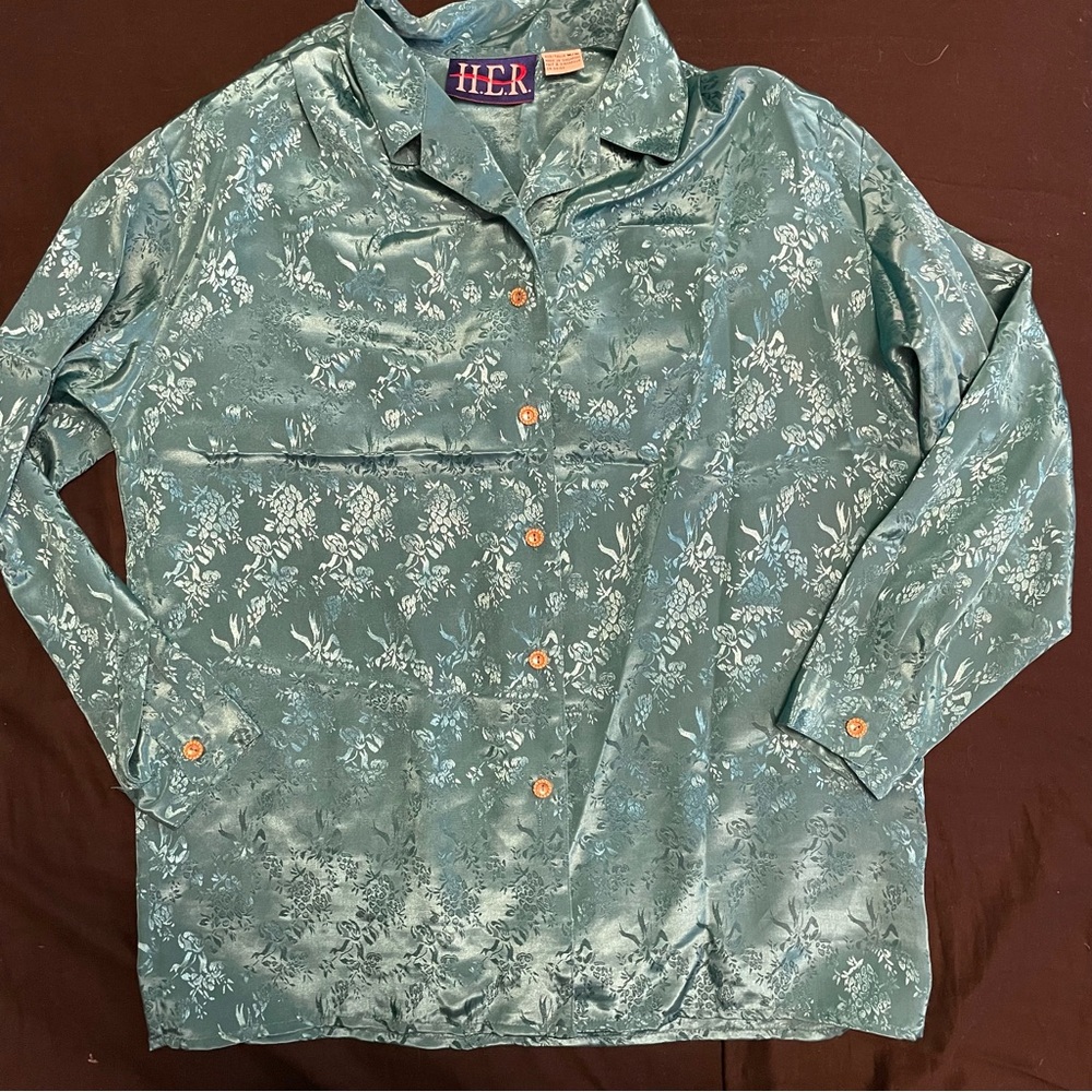 H.E.R. green Floral Print Button Up Long Sleeve Blouse
